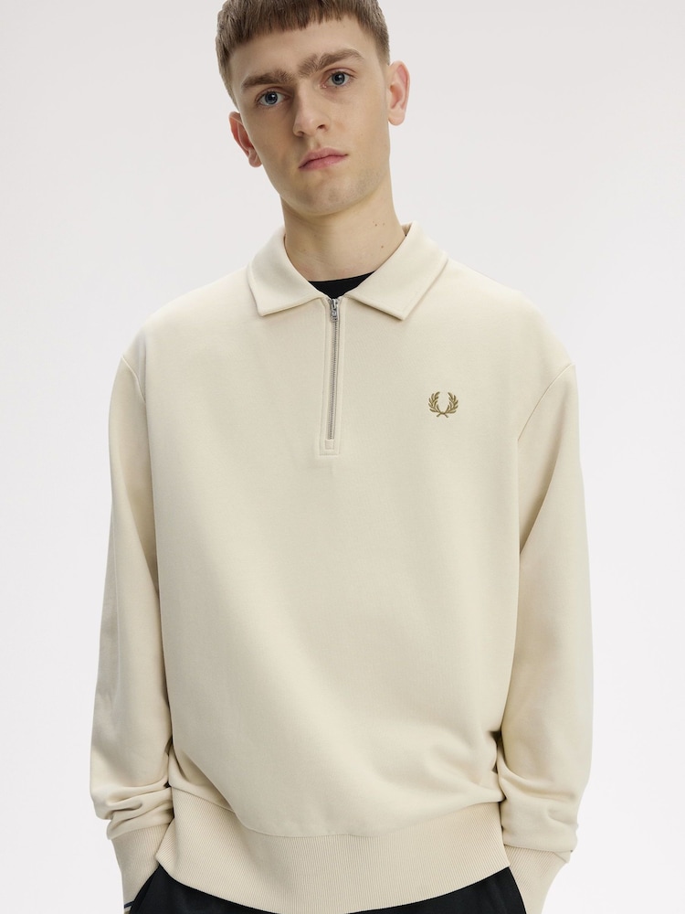 Naturlig - Fred Perry Half Zip Collared Sweatshirt - Bilde 2 av 5