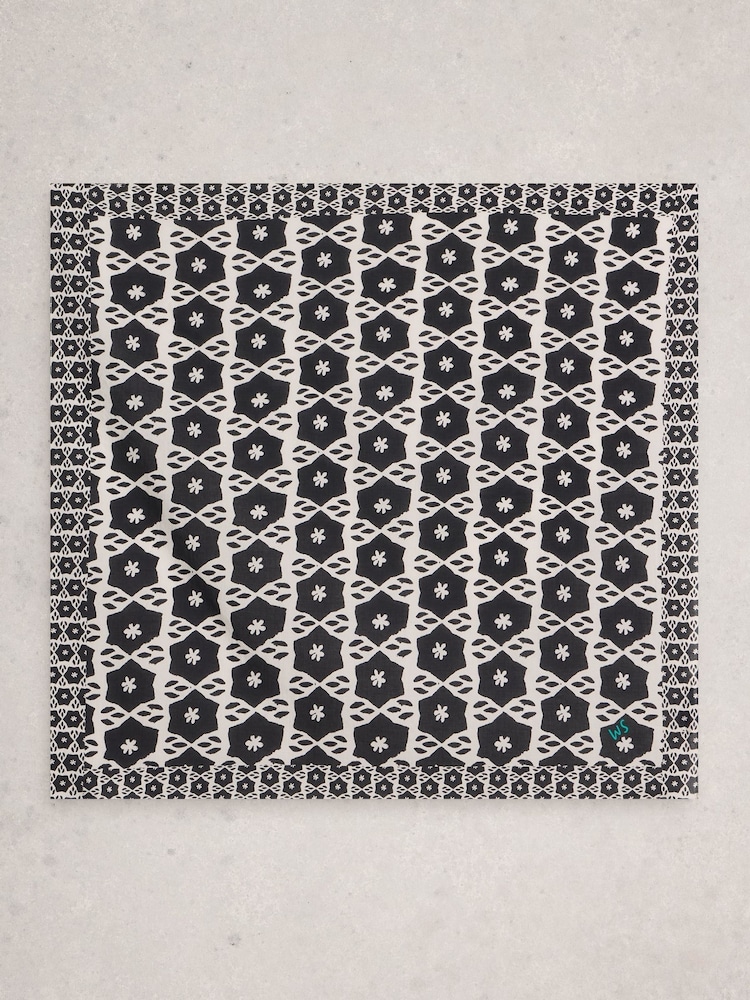 Черный - Квадратный шарф с принтом White Stuff Ellie - Изображение 2 3