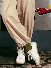 Veja White GT Trainers - Image 2 of 4