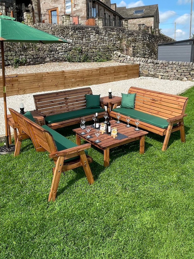 Charles Taylor Brown 9 Seater Balmoral Deluxe Garden Set - Image 9 of 9