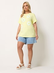 Yours Curve Yellow Appliqué Daisy T-Shirt - Image 3 of 4