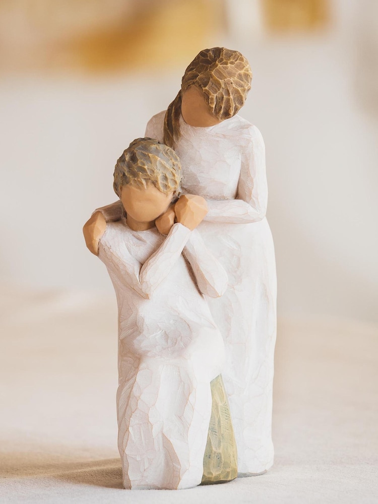 Willow Tree Off White LOVING MY MOTHER Figurine - Image 1 of 2 Willow Tree Off White LOVING MY MOTHER Figurine - Image 1 of 2