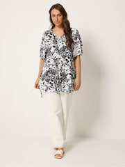 Yours Curve Black Pleated Front Swing Top - Image 2 of 5