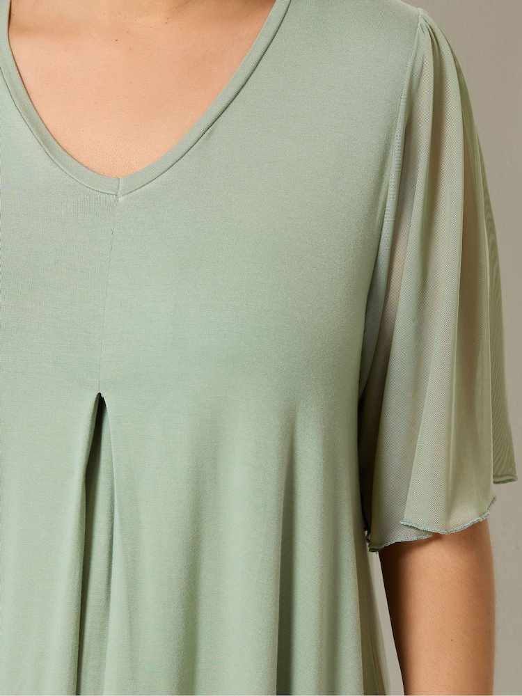 Yours Curve Green Pleated Front Swing Mesh Sleeve Top - Image 4 of 4 Yours Curve Green Pleated Front Swing Mesh Sleeve Top - Image 4 of 4