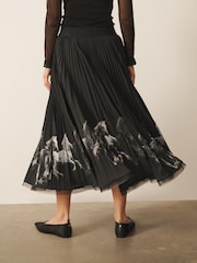 CERENE Becca Black Elegance Horse Print Pleated Mesh Trim Midi Skirt - Image 4 of 11