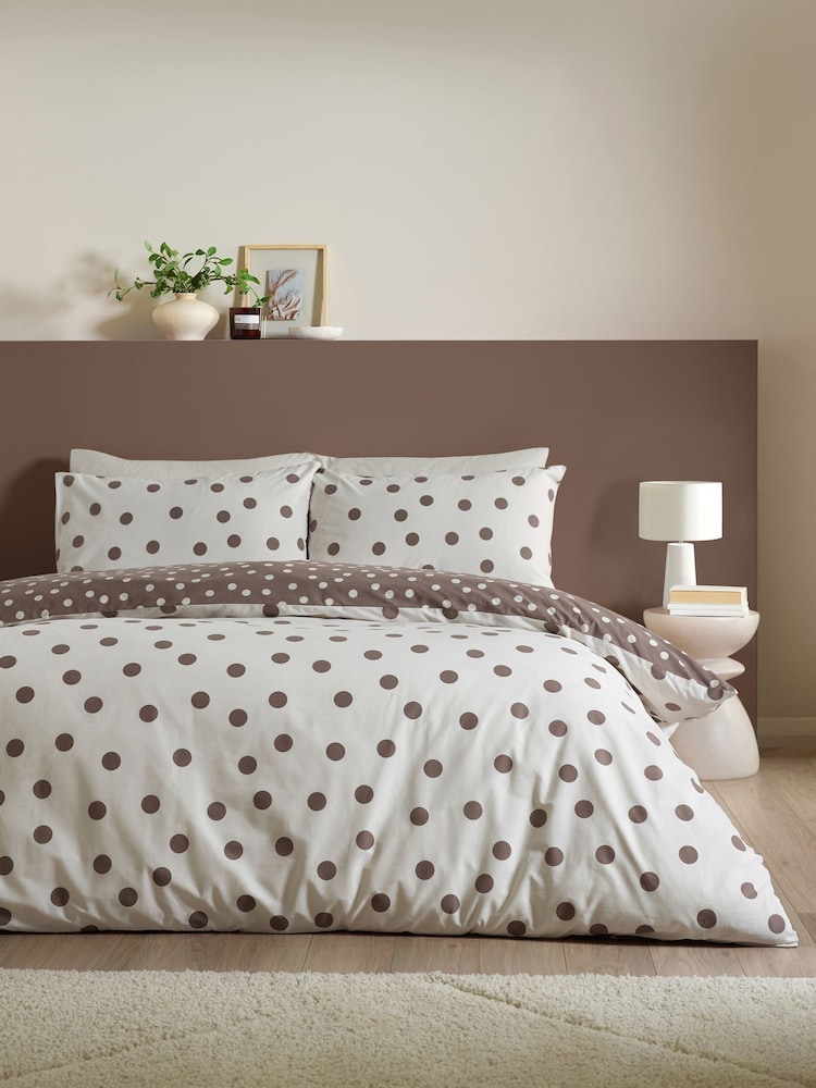 Catherine Lansfield Chocolate Polka Dot Reversible Duvet Cover and Pillowcase Set - Image 2 of 5