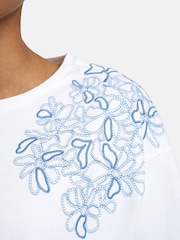 Smith & Soul White Boxy T-Shirt with Floral Embroidery - Image 4 of 6
