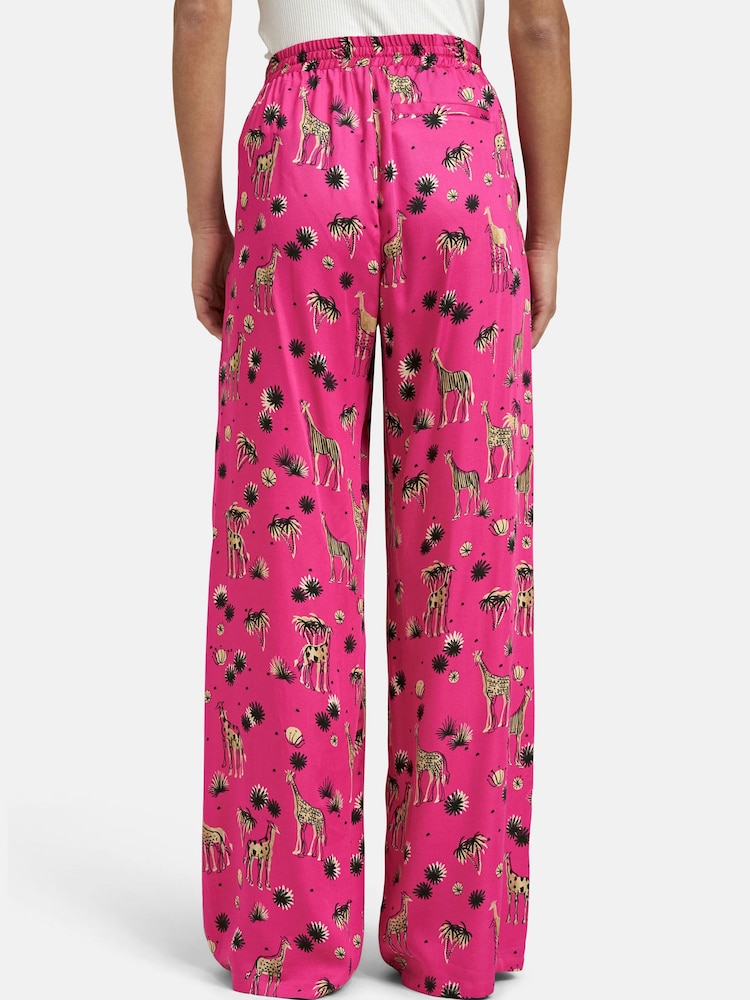 Smith & Soul Pink Giraffe Print Trousers - Image 2 of 5 Smith & Soul Pink Giraffe Print Trousers - Image 2 of 5