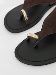 Threadbare Brown T-Strap Toe Loop Sandals - Image 5 of 5