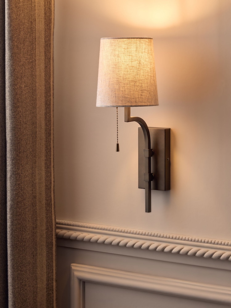 Brass Hanbury Wall Light - Image 1 of 5 Brass Hanbury Wall Light - Image 1 of 5
