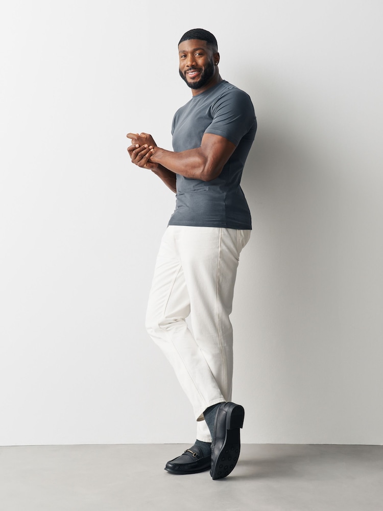 رمادي - Muscle Fit Essential Cotton T-Shirt - صورة 2 من 5