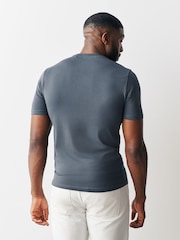 رمادي - Muscle Fit Essential Cotton T-Shirt - صورة 3 من 5