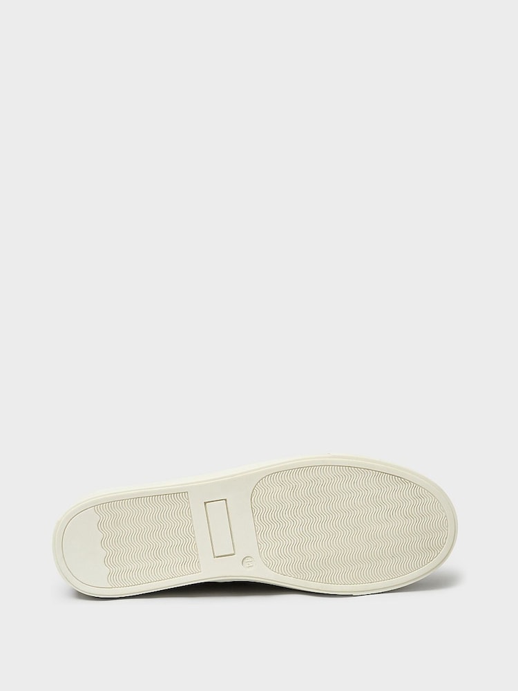 Crew Clothing Natural Washed Canvas Boat Shoes - Image 4 of 4 Crew Clothing Natural Washed Canvas Boat Shoes - Image 4 of 4