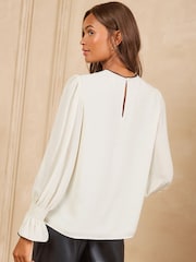 Love & Roses Lace Front Long Sleeve Blouse - Imagen 4 de 4