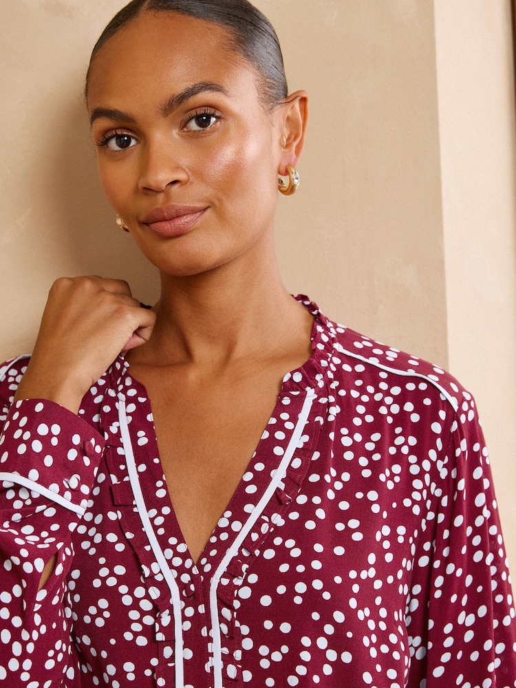 Love & Roses Spot Long Sleeve Button Through Blouse - Bilde 2 av 4