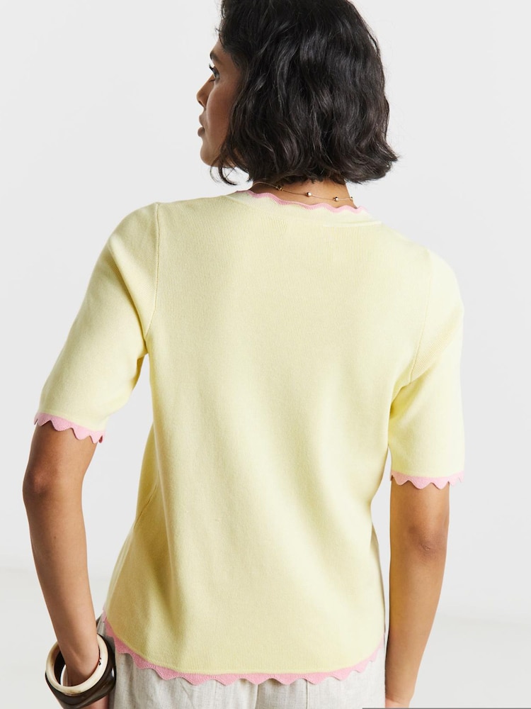 Amarillo - Simply Be Scallop Detail Short Sleeve Cardigan - Imagen 2 de 4 Amarillo - Simply Be Scallop Detail Short Sleeve Cardigan - Imagen 2 de 4