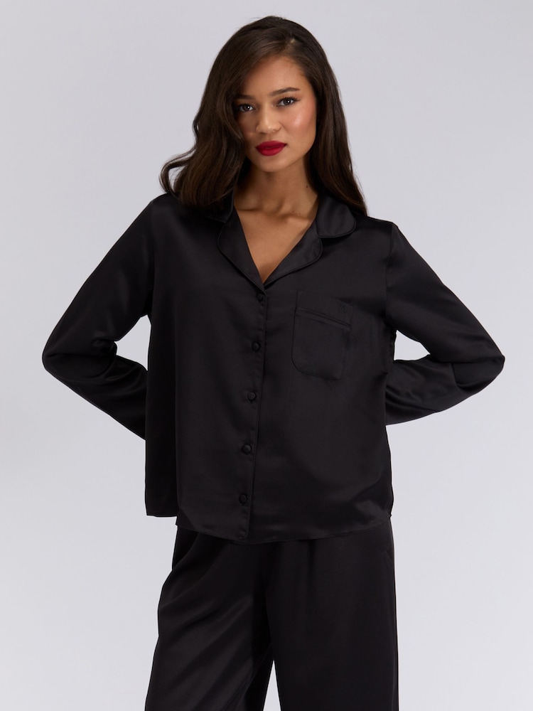 שחור - Boux Avenue Amelia Satin Pyjama Set - תמונה 2 מתוך 5 שחור - Boux Avenue Amelia Satin Pyjama Set - תמונה 2 מתוך 5