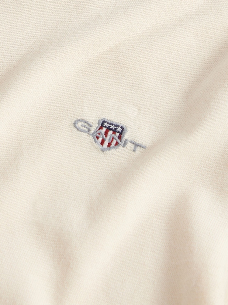 GANT Cream Shield Short Sleeve T-Shirt & Sweat Short Set - Image 2 of 5 GANT Cream Shield Short Sleeve T-Shirt & Sweat Short Set - Image 2 of 5