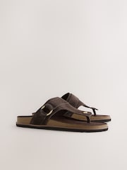朱古力啡色 - Toe Thong Footbed Sandals With Hardware - 圖片 6/9