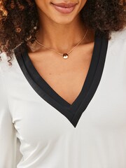 Sosandar White Contrast Trim Blouson Sleeve Top - Image 4 of 5