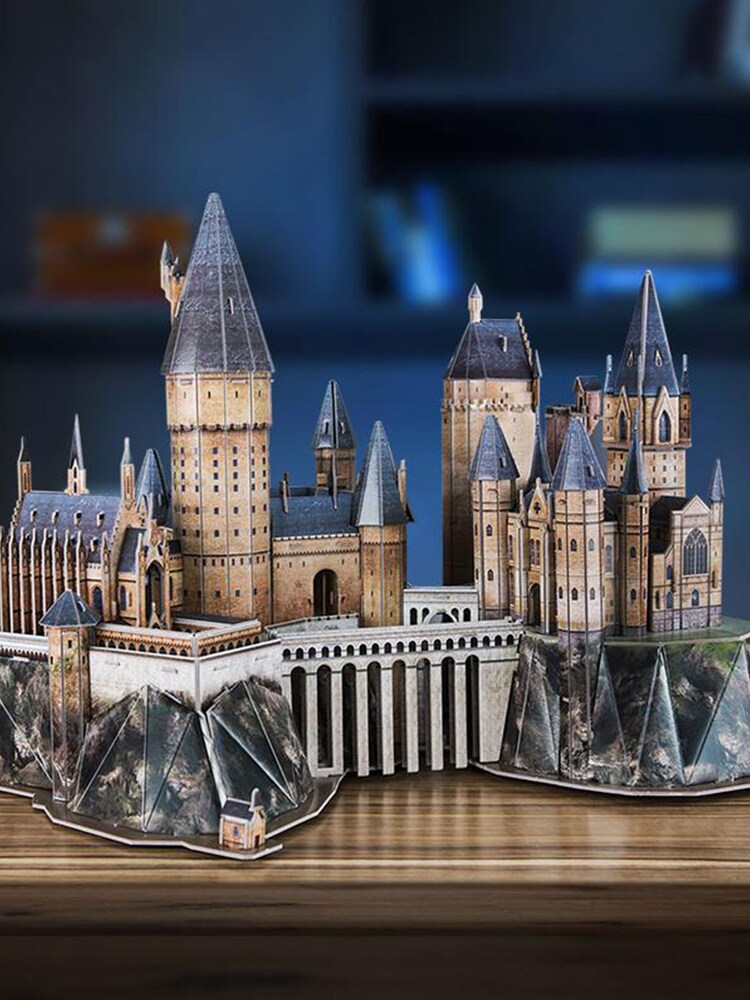 University Games Natural Harry Potter - Hogwarts Castle - Image 3 of 3 University Games Natural Harry Potter - Hogwarts Castle - Image 3 of 3
