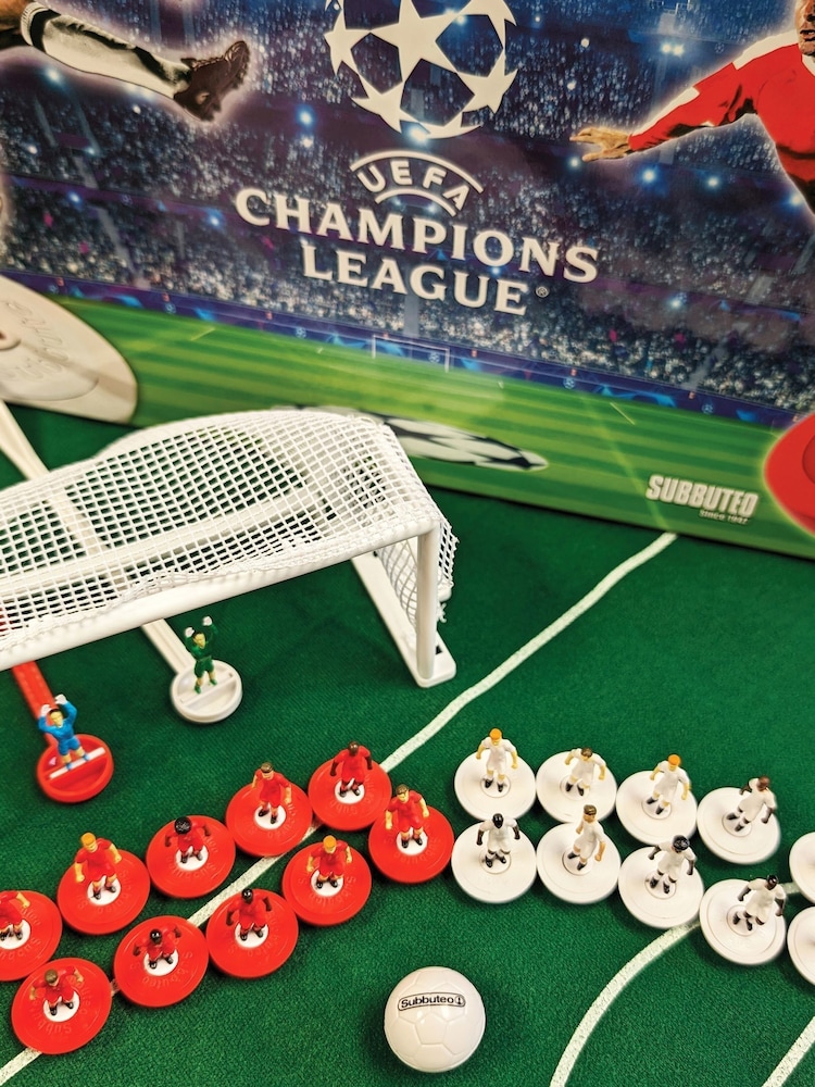 University Games Green Subbuteo UEFA Champions League - Image 3 of 3 University Games Green Subbuteo UEFA Champions League - Image 3 of 3