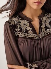 Monsoon Nova Embroidered Yoke Chiffon Maxi Dress - Imagen 3 de 5