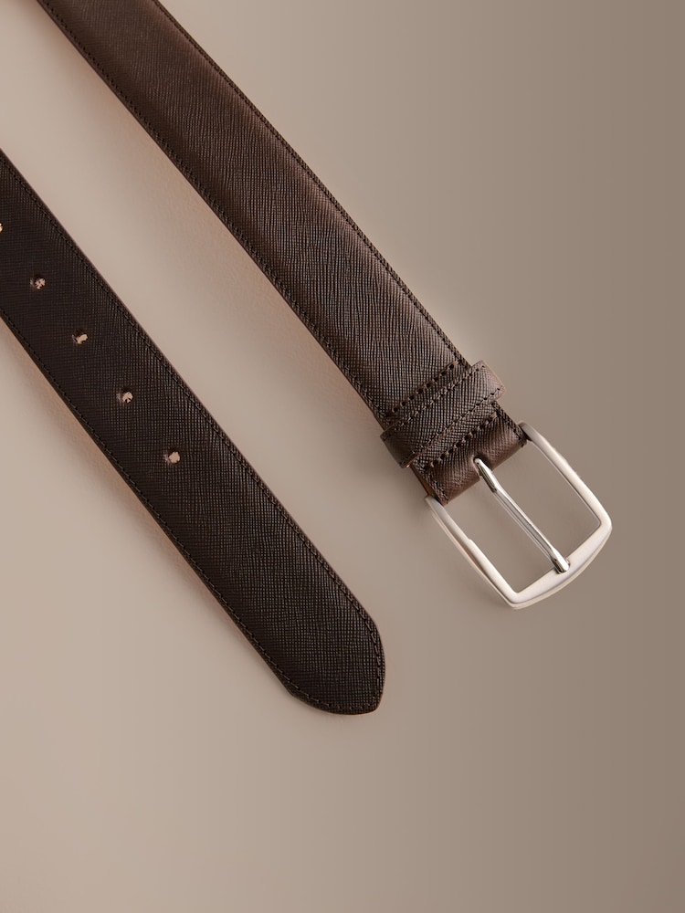 Marrón chocolate - Signature Saffiano Leather Belt Made In Spain - Imagen 4 de 4