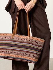 حقيبة نسائية كبيرة منسوجة من FatFace - Image 2 of 3