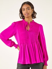 Rosa - Roman Satin Pleated Tie Neck Tunic Top - Imagen 4 de 5