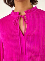 Rosa - Roman Satin Pleated Tie Neck Tunic Top - Imagen 5 de 5