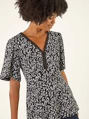 Roman Black Floral Print V-Neck Lace Stretch Tunic Top - Image 4 of 5