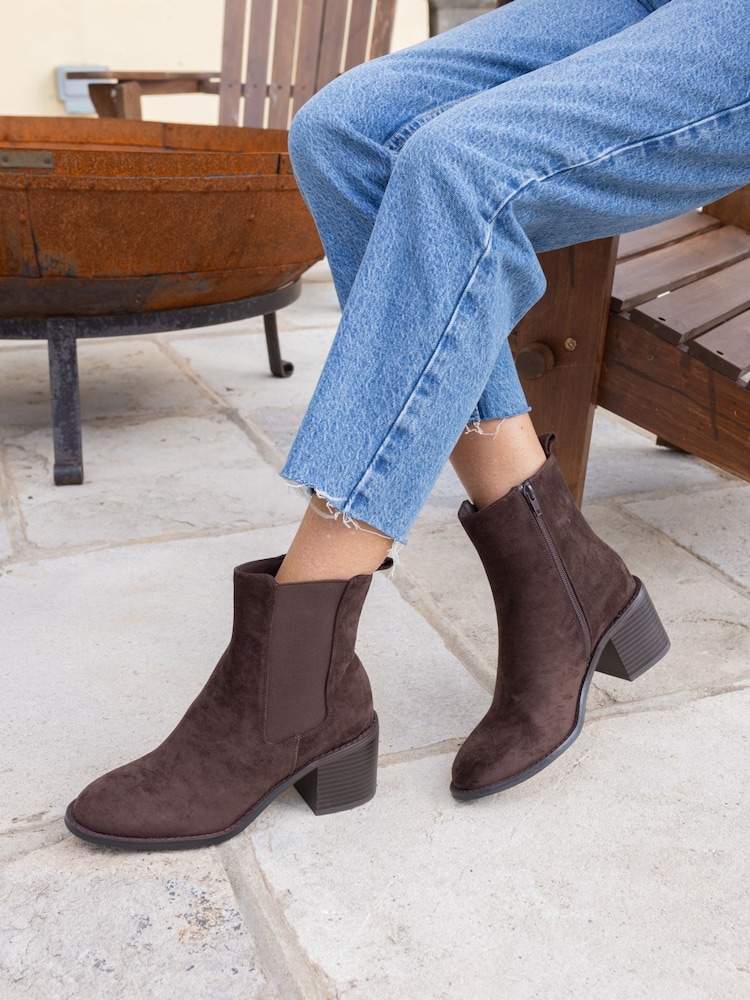 Novo Chocolate Brown Wide Fit Jessie Block Heel V Chelsea Ankle Boots - Image 1 of 6 Novo Chocolate Brown Wide Fit Jessie Block Heel V Chelsea Ankle Boots - Image 1 of 6