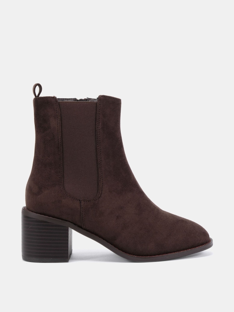 Novo Chocolate Brown Wide Fit Jessie Block Heel V Chelsea Ankle Boots - Image 2 of 6 Novo Chocolate Brown Wide Fit Jessie Block Heel V Chelsea Ankle Boots - Image 2 of 6