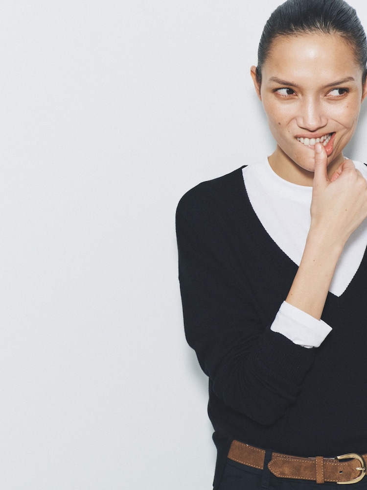 The Set 3 Pack 4 Pack Fine Knit V-Neck Jumpers Black/Chocolate Brown/Stone - Image 5 of 5