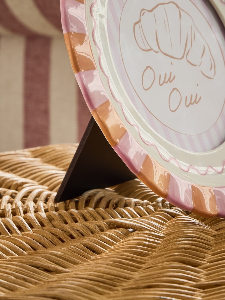 Pink Round Wavy Edged Patterned Ceramic Photo Frame - Image 2 of 4 Pink Round Wavy Edged Patterned Ceramic Photo Frame - Image 2 of 4
