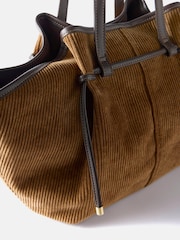 Mint Velvet Corduroy Shoulder Bag - Imagen 2 de 5