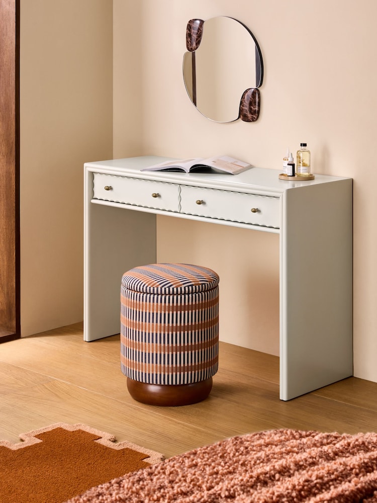 MADE.COM Roisin Console Dressing Table - Image 1 de 7 MADE.COM Roisin Console Dressing Table - Image 1 de 7