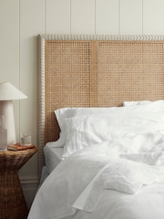 Piglet in Bed 2 Pack Linen Blend Pillowcases - Imagen 1 de 3