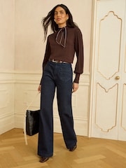 Schokoladenbraun - Love & Roses – Strickpullover mit Schleifenkragen - Bild 3 von 4