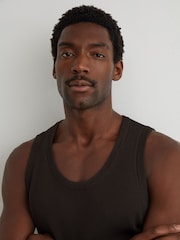 Reiss Chocolate Brown Watson Textured-Knit Round-Neck Vest - Image 5 of 8