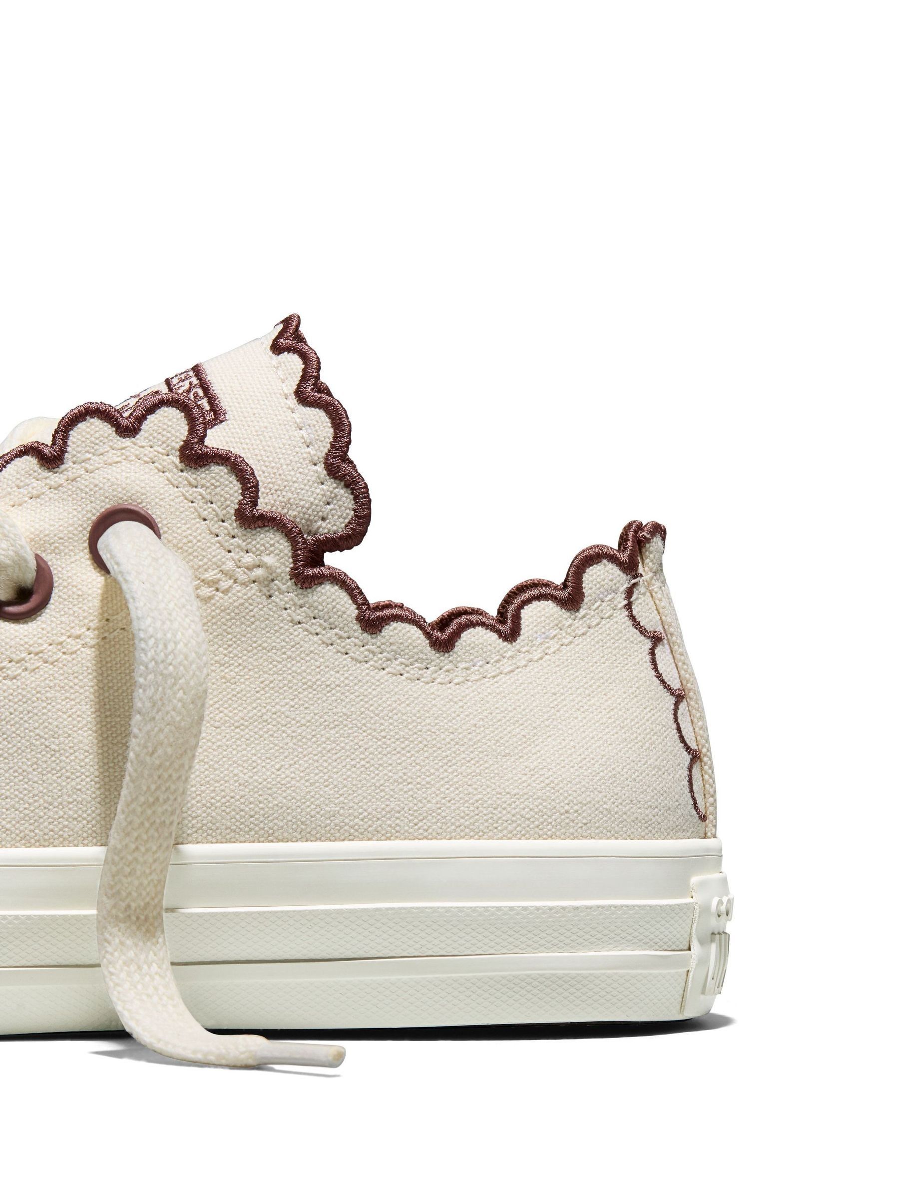 CONVERSE Chuck Taylor All Star クリーム 5 Buy Converse Cream Chuck Taylor Scallop Low Trainers from Next USA