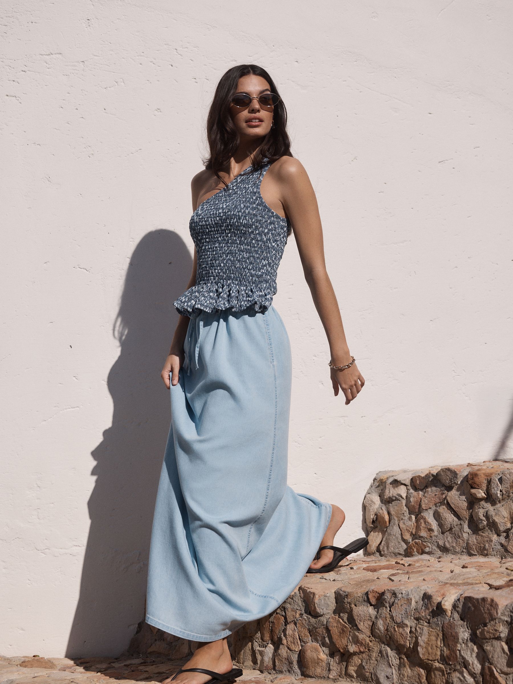 り　美品　TWWdenim washed-blue XXS S Buy Bleach Blue Denim Pull On Midi Skirt from Next USA