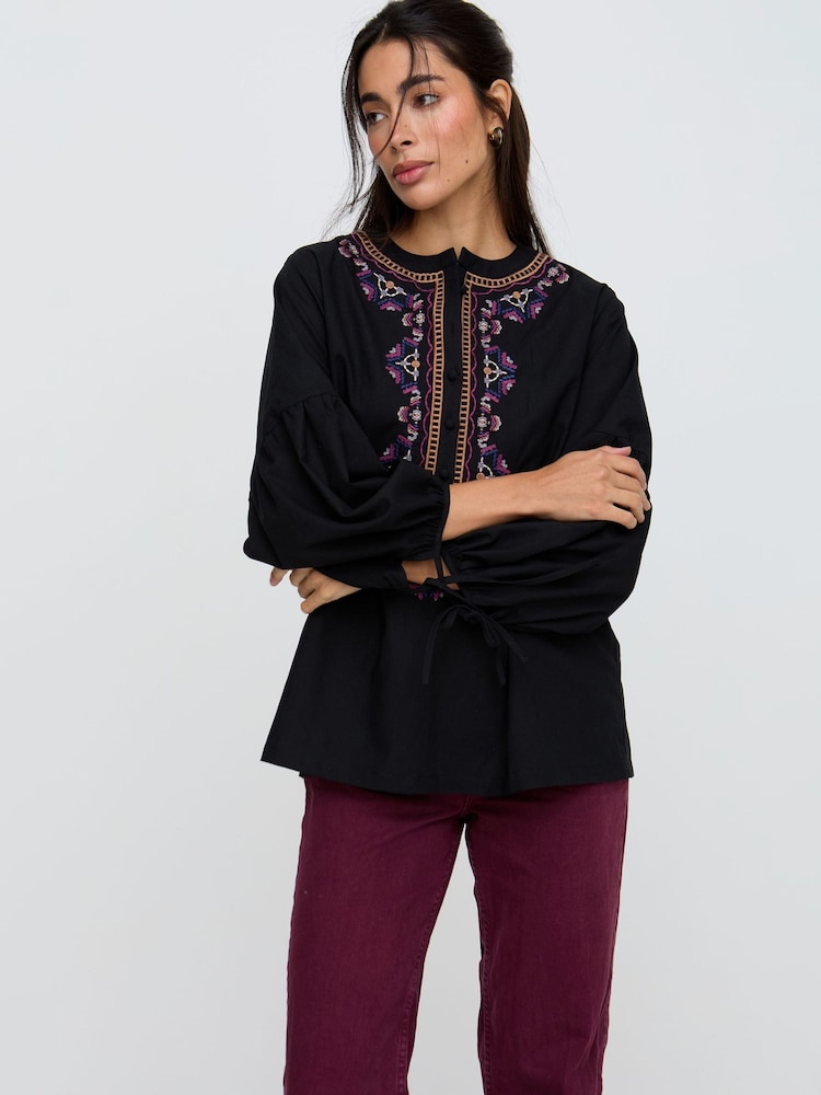 Raffya Black Anai Half Placket Embroidered Blouse - Image 2 of 5 Raffya Black Anai Half Placket Embroidered Blouse - Image 2 of 5