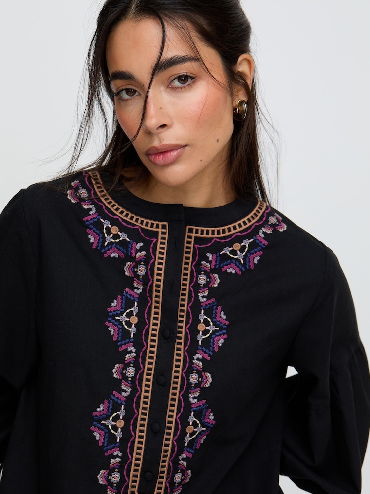 Raffya Black Anai Half Placket Embroidered Blouse - Image 5 of 5 Raffya Black Anai Half Placket Embroidered Blouse - Image 5 of 5