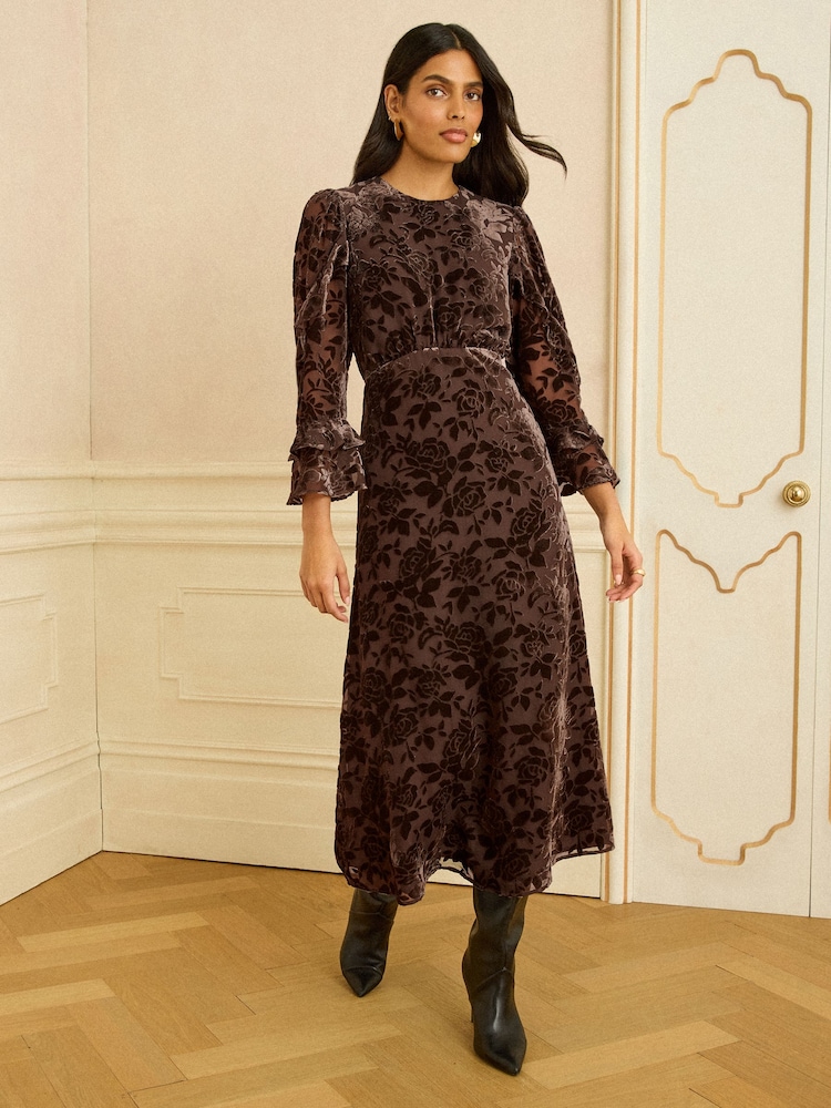 brown ruffle dress long sleeve Arielle Ruffled Long-Sleeve Maxi Dress in Brown, flirty layered dress, wedding guest maxi, date night dress, women's dress, SOERA