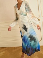 Love & Roses Blue Ombre Petite Chiffon Pleated Midi Dress - Image 4 of 4