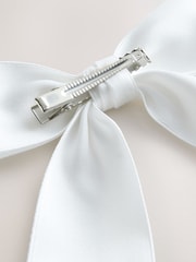 White Bow Hair Clip - Image 4 of 4