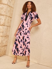 Love & Roses Pink Animal Blur Petite Contrast Collar Short Sleeve Midi Dress - Image 3 of 4