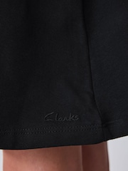 أسود - حزمة من 2 تنورة مدرسية من الجيرسيه من Clarks - صورة 7 من 11